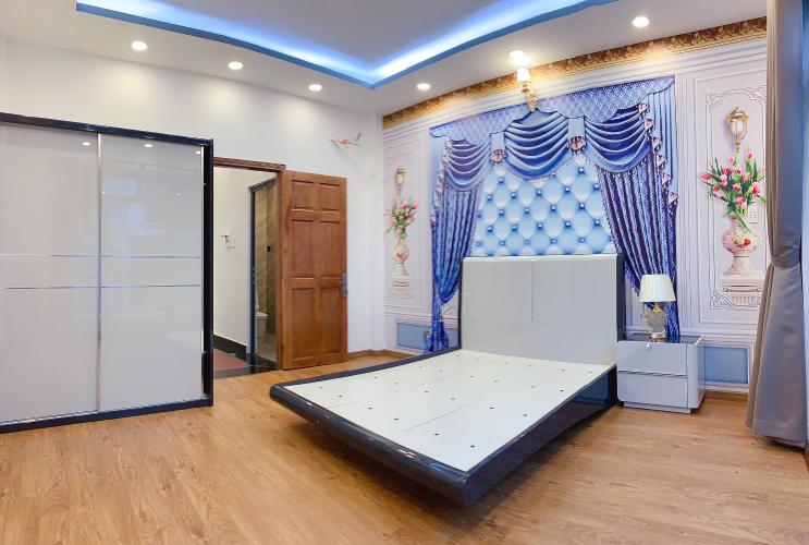 Phòng ngủ nhà phố Quận 7 Nhà hẻm xe tải đường Lâm Văn Bền, nội thất đầy đủ nhà mới xây.