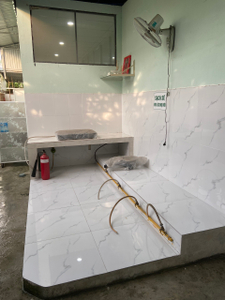 Mặt bằng kinh doanh Quận Thủ Đức Mặt bằng kinh doanh diện tích 200m2, khu dân cư đông đúc.