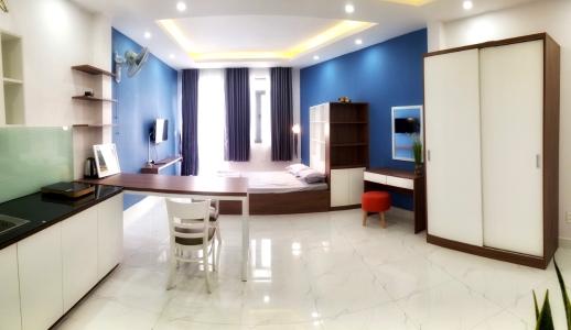 Phòng khách nhà phố Bình Thạnh Bán nhà mặt tiền quận Bình Thạnh, đầy đủ nội thất, thiết kế hiện đại.