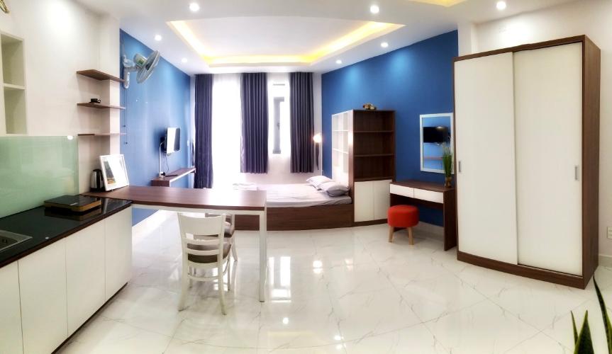 Phòng khách nhà phố Bình Thạnh Bán nhà mặt tiền quận Bình Thạnh, đầy đủ nội thất, thiết kế hiện đại.