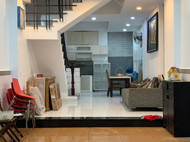 Nhà phố Quận Bình Thạnh Nhà phố Khu cư Xá Công An, thiết kế 1 trệt, 2 lầu và sân thượng kiên cố.