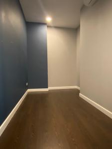 Không gian căn hộ The Tresor, Quận 4 Căn hộ The Tresor tầng 6 cửa hướng Tây Nam, view hồ bơi thoáng mát.