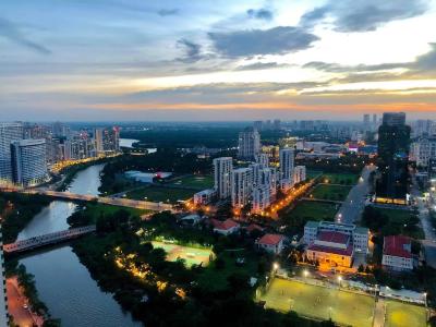 view căn hộ riviera point Căn hộ Riviera Point tầng cao, đón view sông thoáng mát.