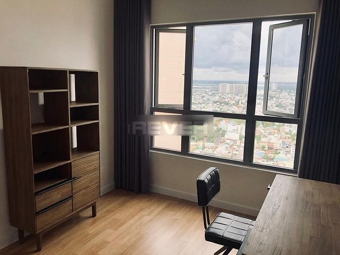 Căn hộ Palm Heights, Quận 2 Căn hộ tầng 34 Palm Heights có 3 phòng ngủ, đầy đủ nội thất.
