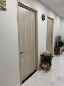 Bên trong Saigon South Residence Căn hộ Saigon South Residence hướng ban công nam nội thất cơ bản diện tích 65.3m²