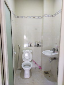 Nhà phố Quận 9 Nhà phố thiết kế 1 trệt, 1 lầu cửa hướng Đông Bắc có 2 mặt hẻm trước sau.