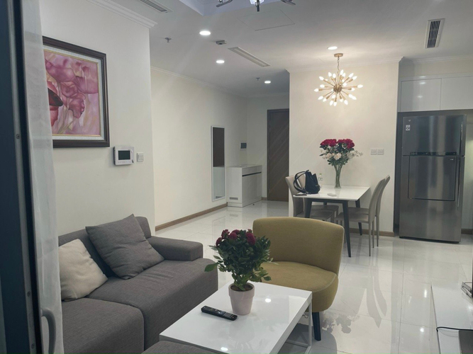 Căn hộ Vinhomes Central Park, Quận Bình Thạnh Căn hộ Vinhomes Central Park tầng 34, diện tích 86.4m2 đầy đủ nội thất.