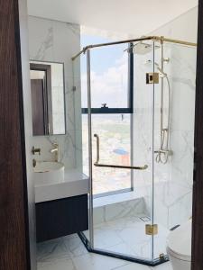 Nhà tắm căn hộ Sunshine City Saigon Bán office-tel Sunshine City Saigon tầng trung, thuận tiện trang trí.