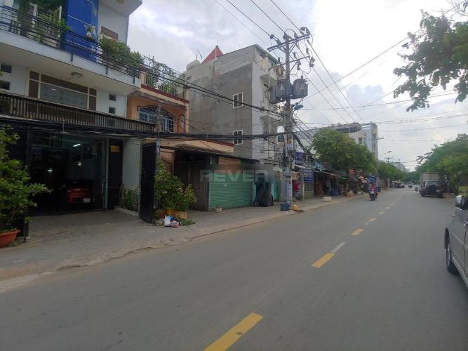 Đường mặt tiền Văn phòng Quận 7 mặt tiền đường thuận tiện kinh doanh.