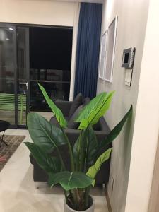 Căn hộ New City Thủ Thiêm, Quận 2 Căn hộ New City Thủ Thiêm tầng 10, đầy đủ nội thất và tiện ích.