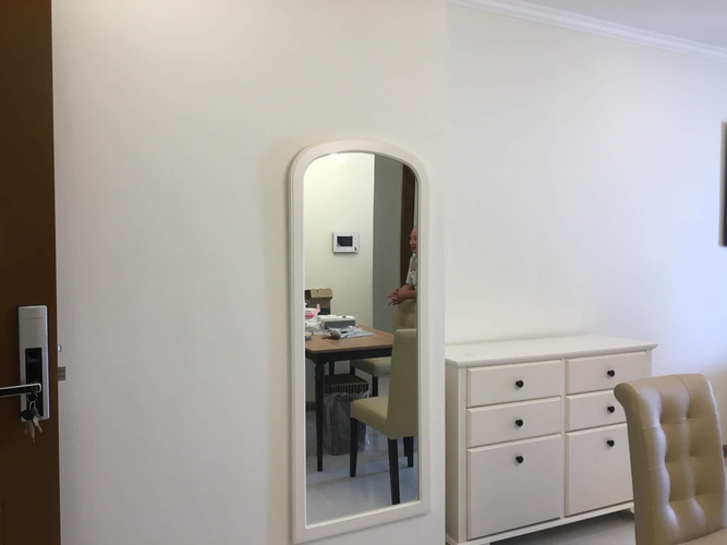 Căn Officetel Vinhomes Central Park, Quận Bình Thạnh Officetel Vinhomes Central Park tầng 12 có 1 phòng ngủ, đầy đủ nội thất.