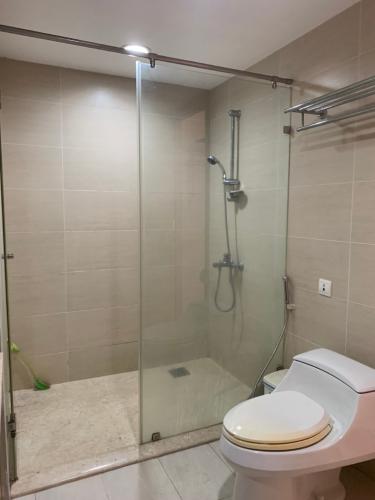 Toilet Saigon Pearl Quận Bình Thạnh Căn hộ Saigon Pearl đầy đủ nội thất, view thành phố