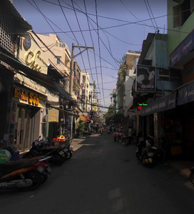 Đường trước nhà phố Quận 3 Nhà phố hẻm xe hơi đường Nguyễn Thiện Thuật, diện tích 3.5mx 10.5m.