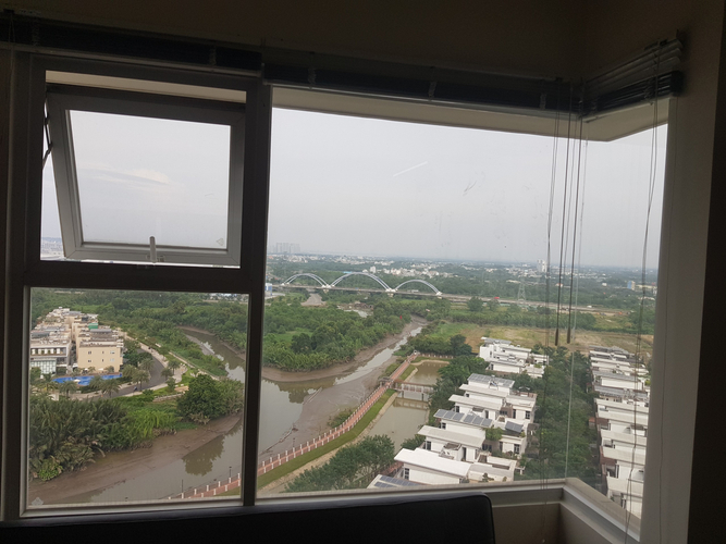 Căn hộ Flora Fuji, Quận 9 Căn hộ tầng 17 Flora Fuji view sông thoáng mát, đầy đủ nội thất.