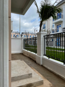 Biệt thự Quận 9 Biệt thự song lập The Manhattan Glory Vinhomes Grand Park, cửa hướng Đông Bắc.