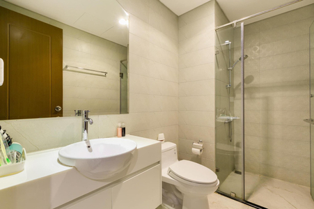 Căn hộ Vinhomes Central Park, Quận Bình Thạnh Căn hộ Vinhomes Central Park tầng 9 diện tích 81.6m2, đầy đủ nội thất.