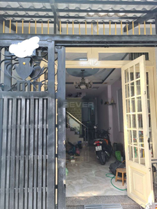 Nhà phố Quận Gò Vấp Nhà phố thiết kế 1 trệt, 1 lầu cửa hướng Đông Nam, đầy đủ nội thất.