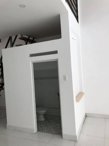 Nhà phố Quận Tân Bình Nhà phố mặt tiền đường Phạm Văn Bạch, diện tích 65m2 vuông đẹp.