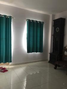 Nhà 1 trệt 2 lầu hẻm xe hơi hẻm Huỳnh Tấn Phát, phường Phú Thuận, Quận 7 Bán nhà hẻm xe hơi Huỳnh Tấn Phát được bàn giao kèm nội thất cơ bản.