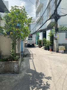 Nhà phố Quận Gò Vấp Nhà phố kết cấu 1 trệt 2 lầu và sân thượng hướng Tây Nam, sổ hồng riêng.