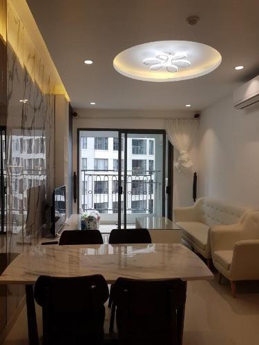 Căn hộ Saigon Royal tầng trung hướng Tây Nam, view nội khu hồ bơi.