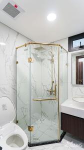 Phòng tắm căn hộ Sunshine City SaiGon, Quận 7 Căn hộ Sunshine City Saigon có 2 phòng ngủ, bàn giao nội thất cơ bản.