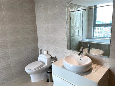 Căn Officetel VInhomes Central Park, Quận Bình Thạnh Officetel Vinhomes Central Park tầng 4, đầy đủ nội thất và tiện ích.