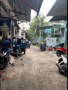 Nhà phố Quận Tân Phú Nhà phố hẻm rộng 5.3m đường Tân Quý, khu dân cư an ninh và yên tĩnh.