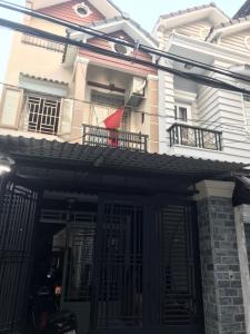 Nhà 1 trệt 2 lầu hẻm xe hơi hẻm Huỳnh Tấn Phát, phường Phú Thuận, Quận 7 Bán nhà hẻm xe hơi Huỳnh Tấn Phát được bàn giao kèm nội thất cơ bản.