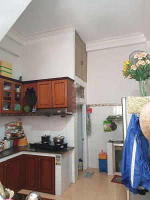 Nhà phố Quận 4 Nhà phố kết cấu 1 trệt 3 lầu hướng Đông, gần ngay cầu Khánh Hội.