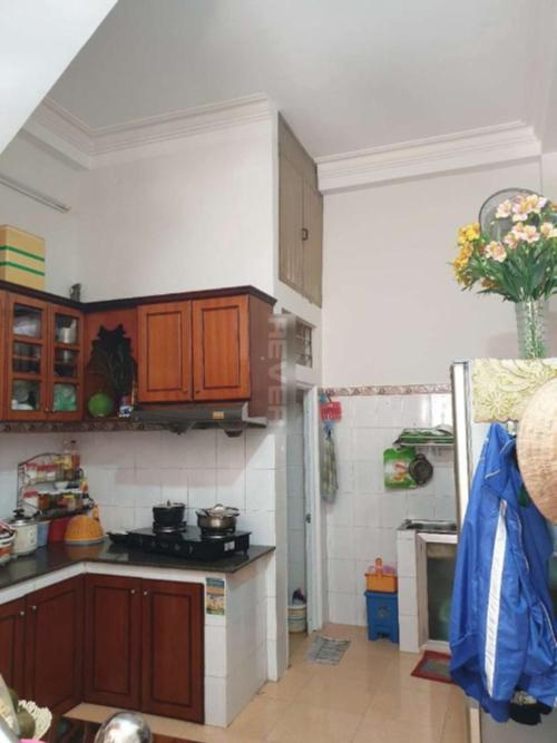 Nhà phố Quận 4 Nhà phố kết cấu 1 trệt 3 lầu hướng Đông, gần ngay cầu Khánh Hội.