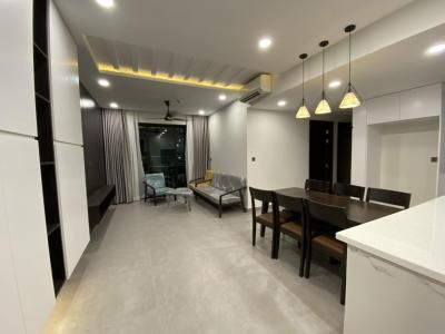 z2179822082210_58f6aba5dcfe98c1efb587ff313b03d6 Căn hộ Feliz En Vista tầng trung, đầy đủ nội thất sang trọng.